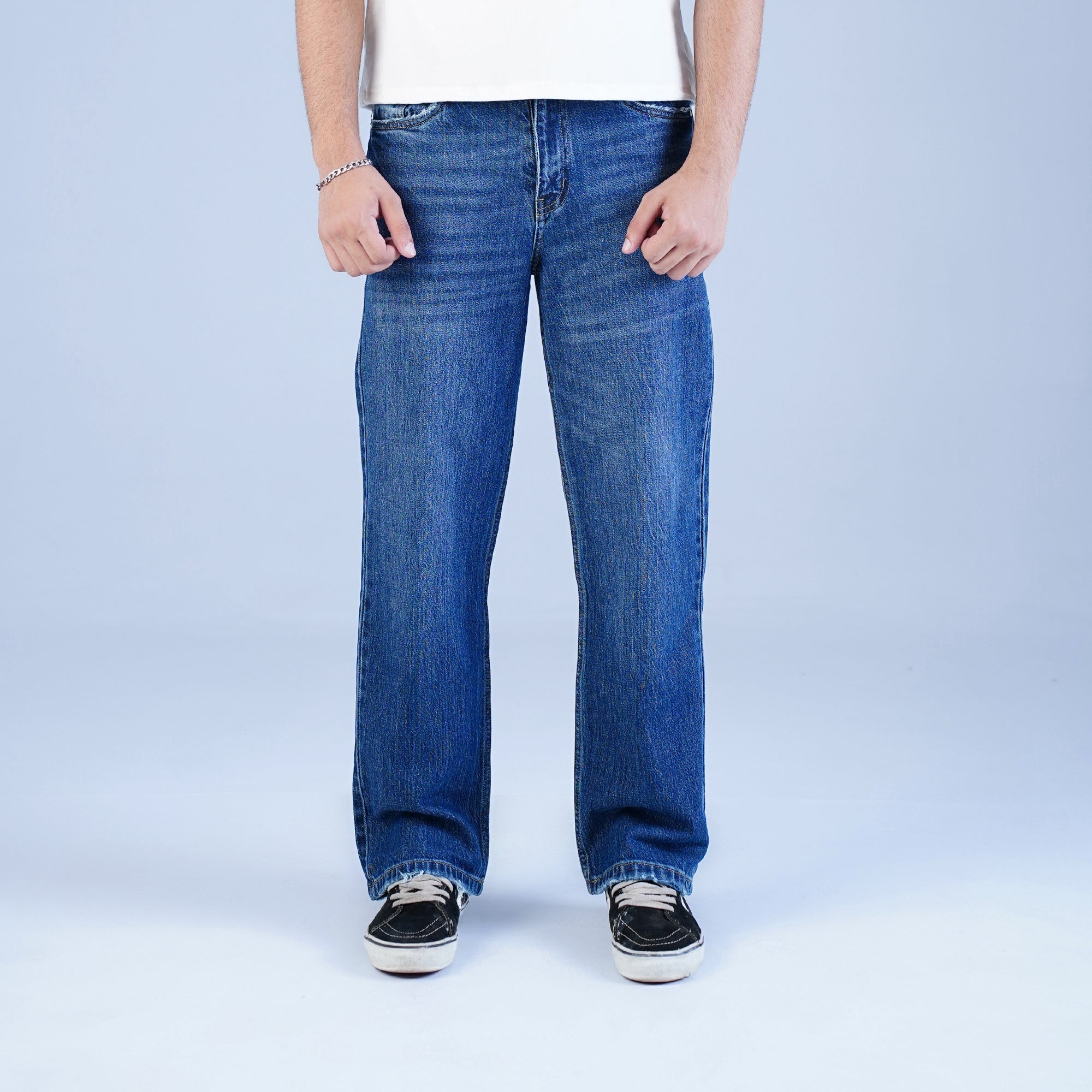 RELAXED FRAY JEANS