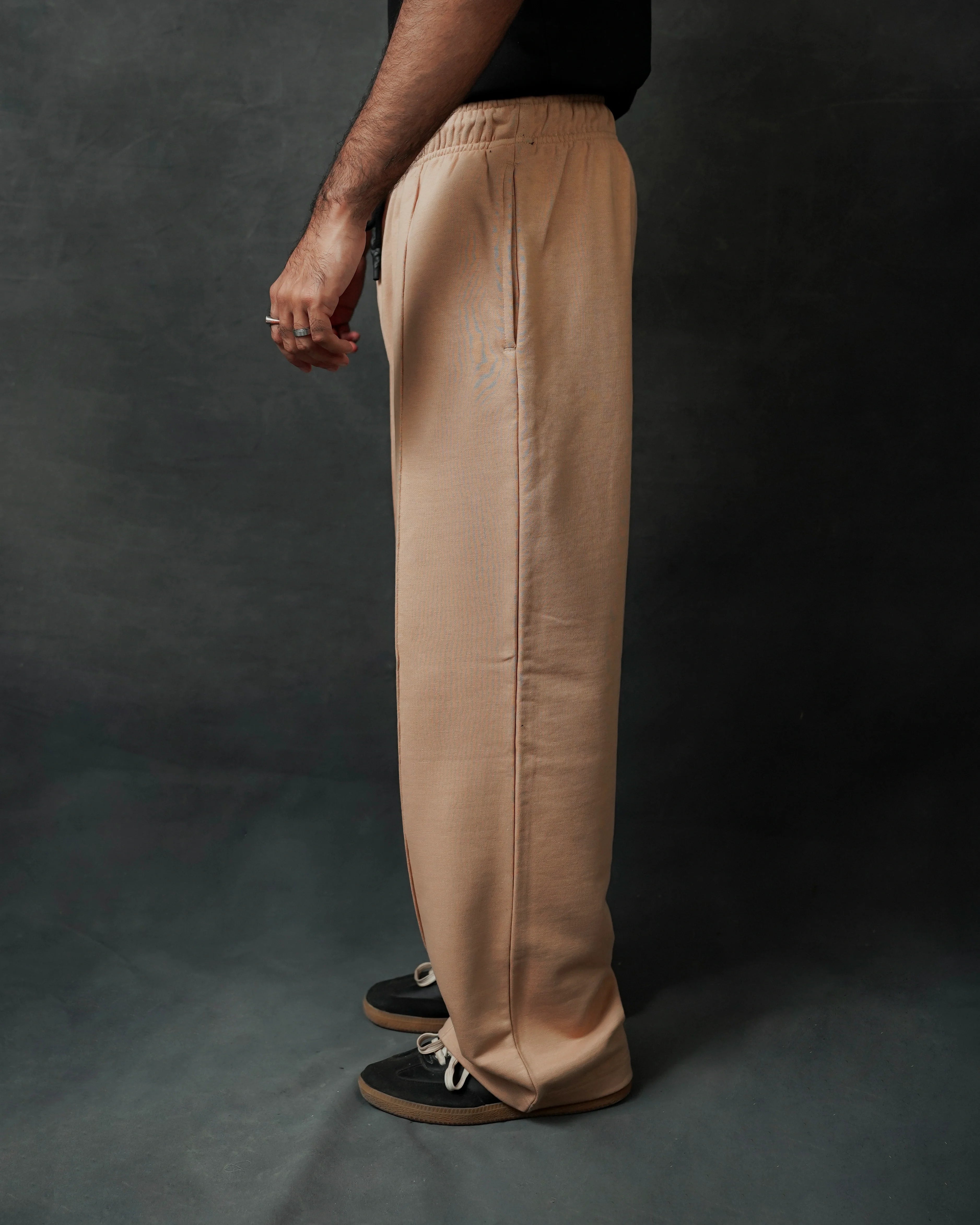 CARAMEL PLEATED STRAIGHT TROUSER