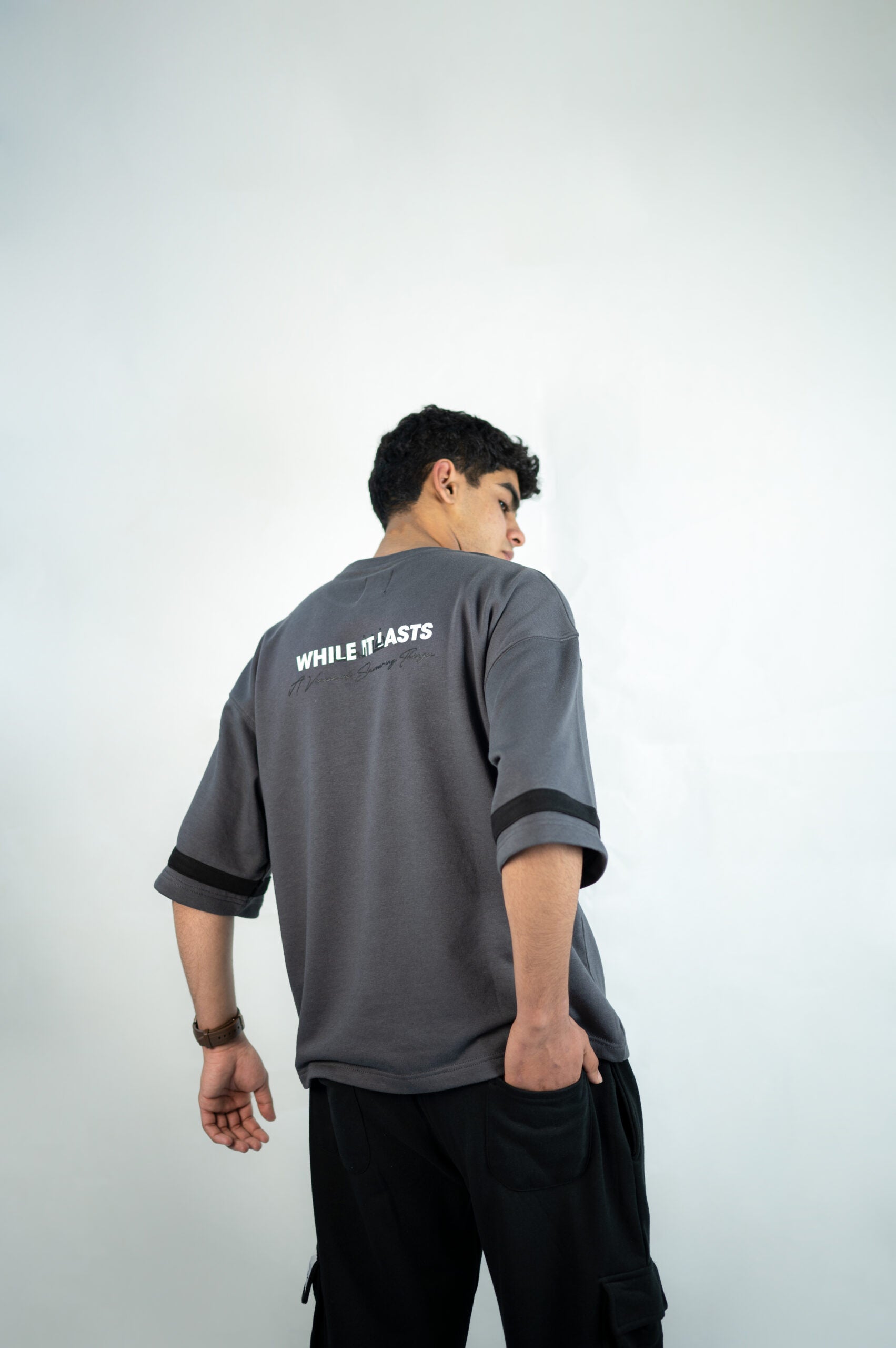 RAAKH – Oversized T-Shirt