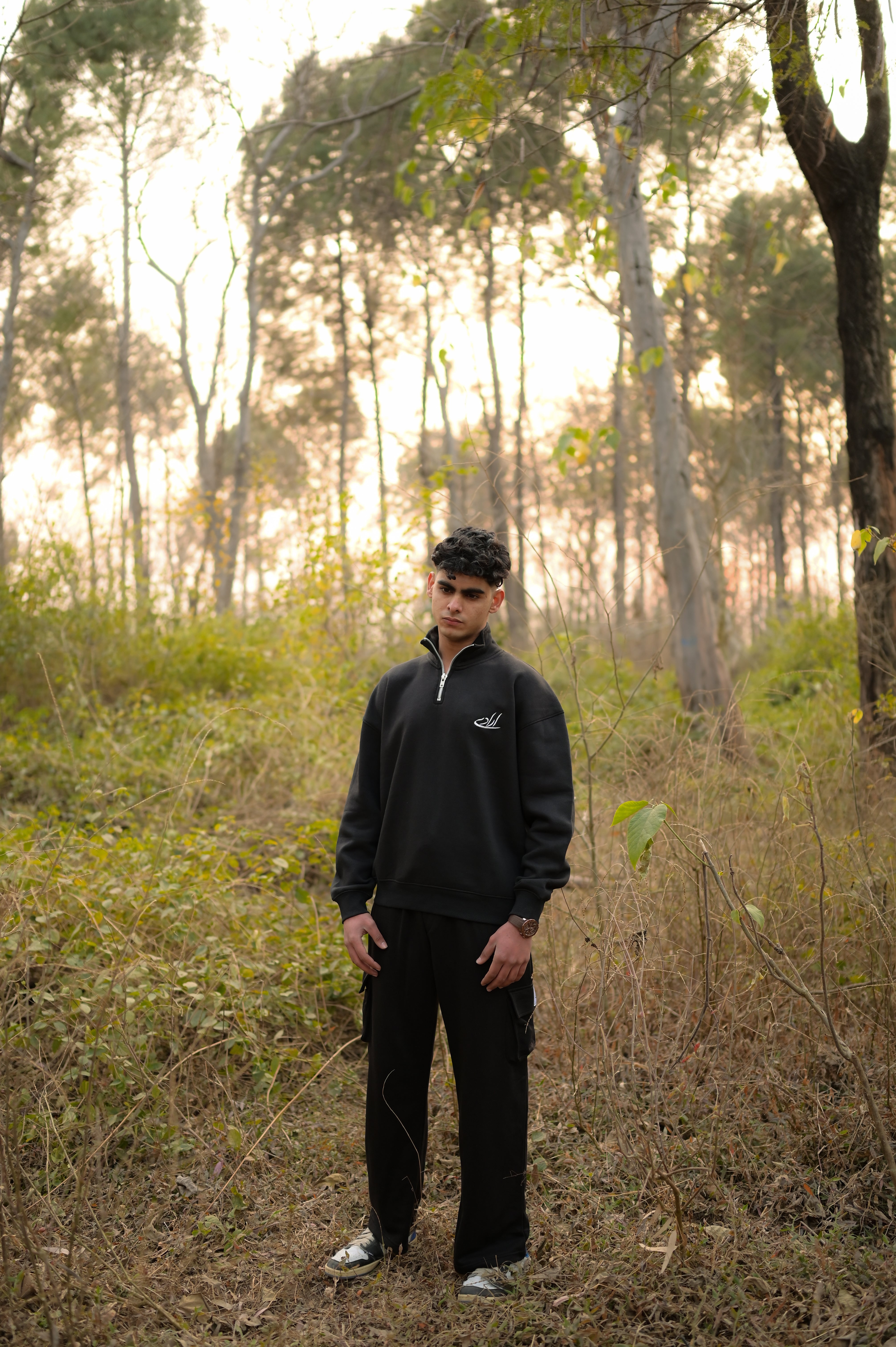 BLACK RELAXED QUATER ZIPPER