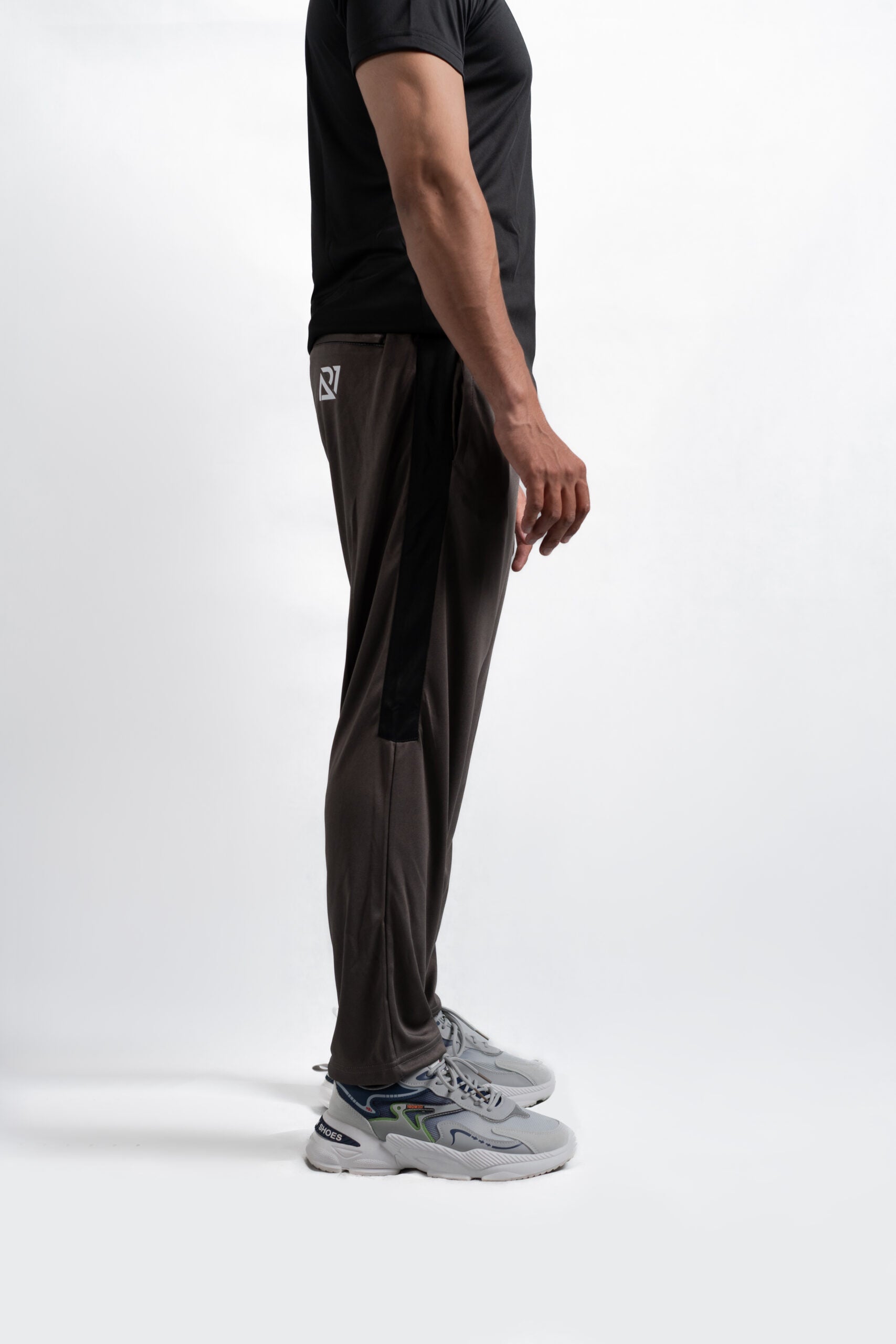 Paneltech trousers (brownish grey)