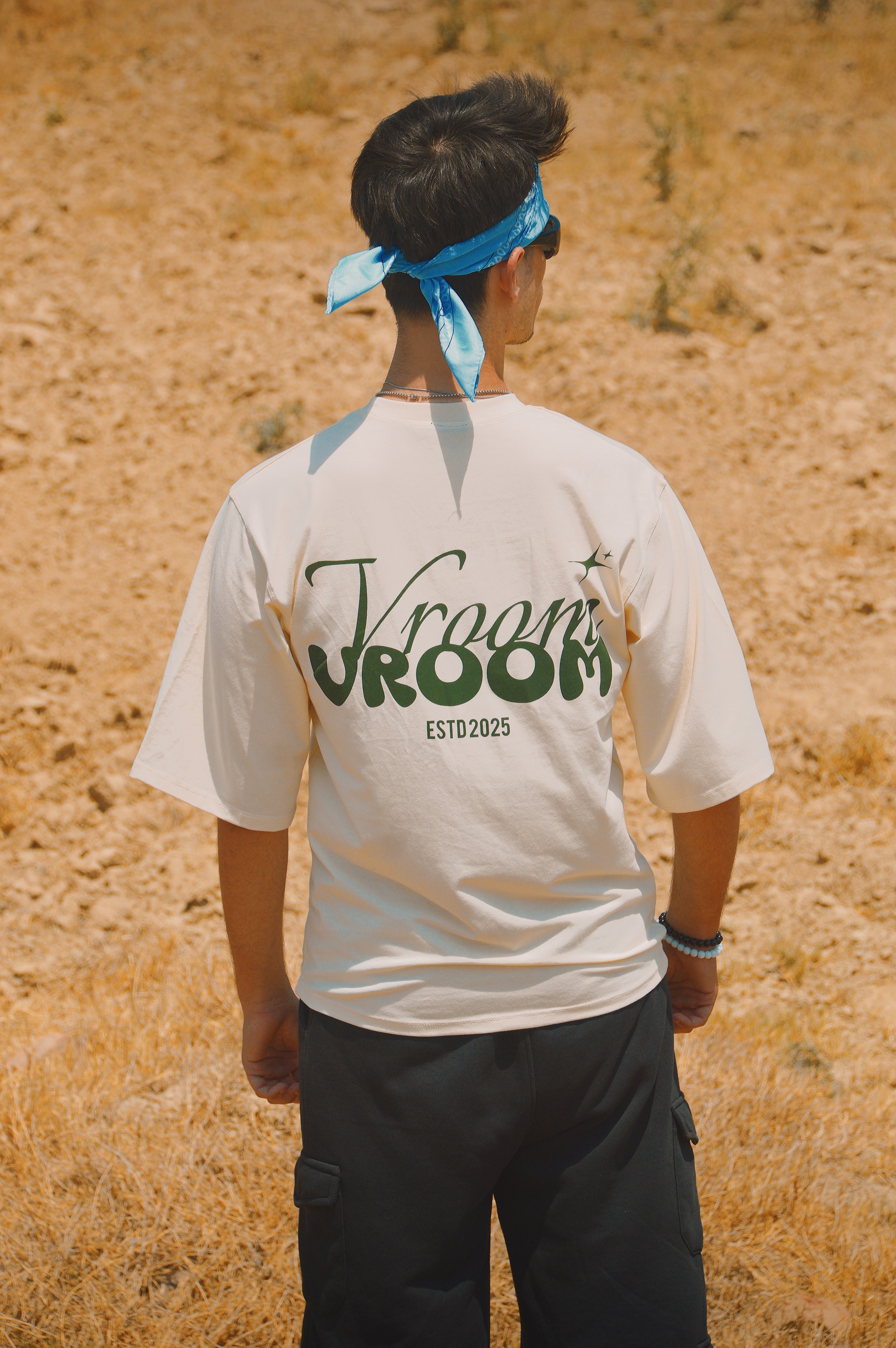 CLOVER DREAM TEE - Cream (UNISEX)
