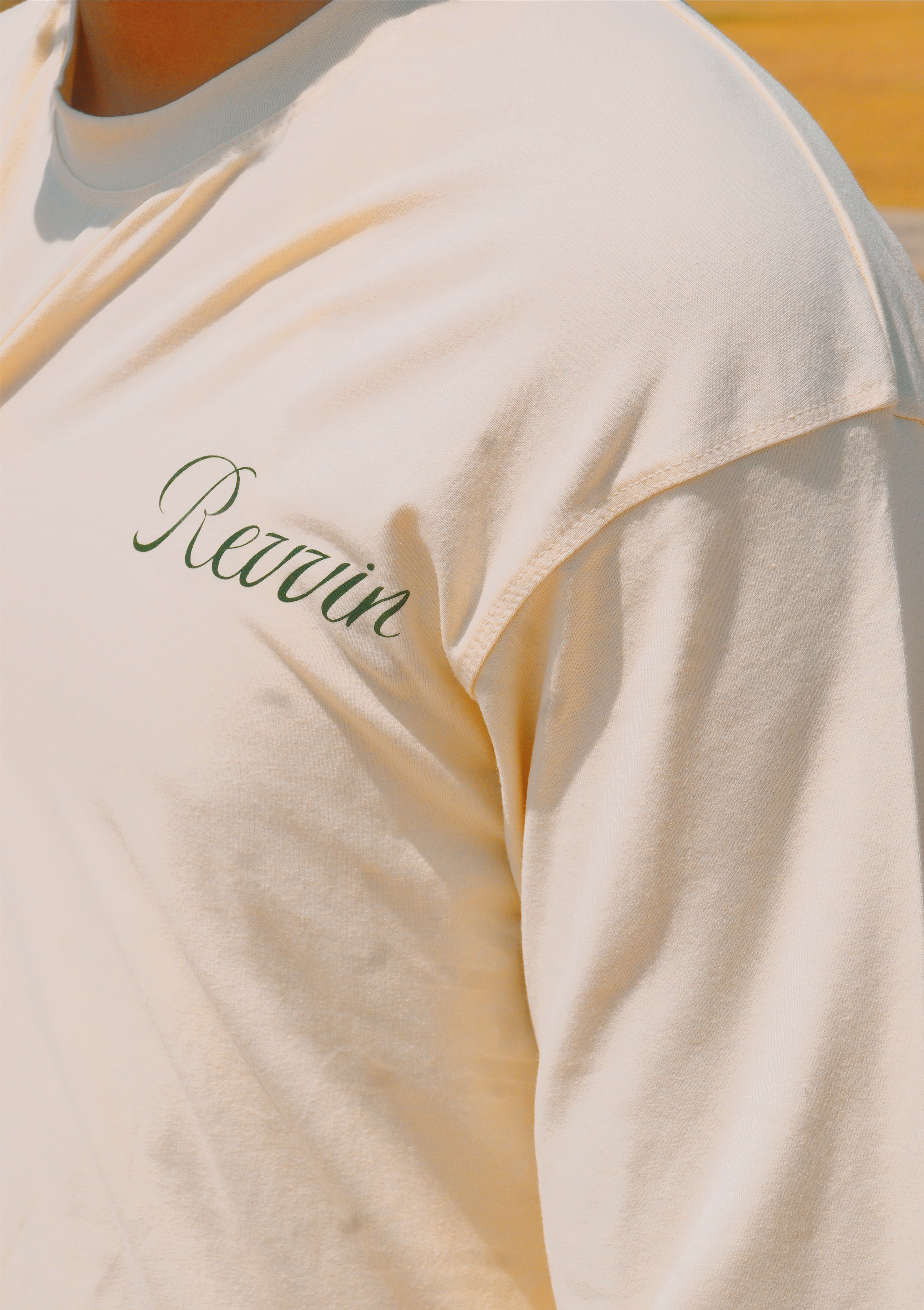 CLOVER DREAM TEE - Cream (UNISEX)