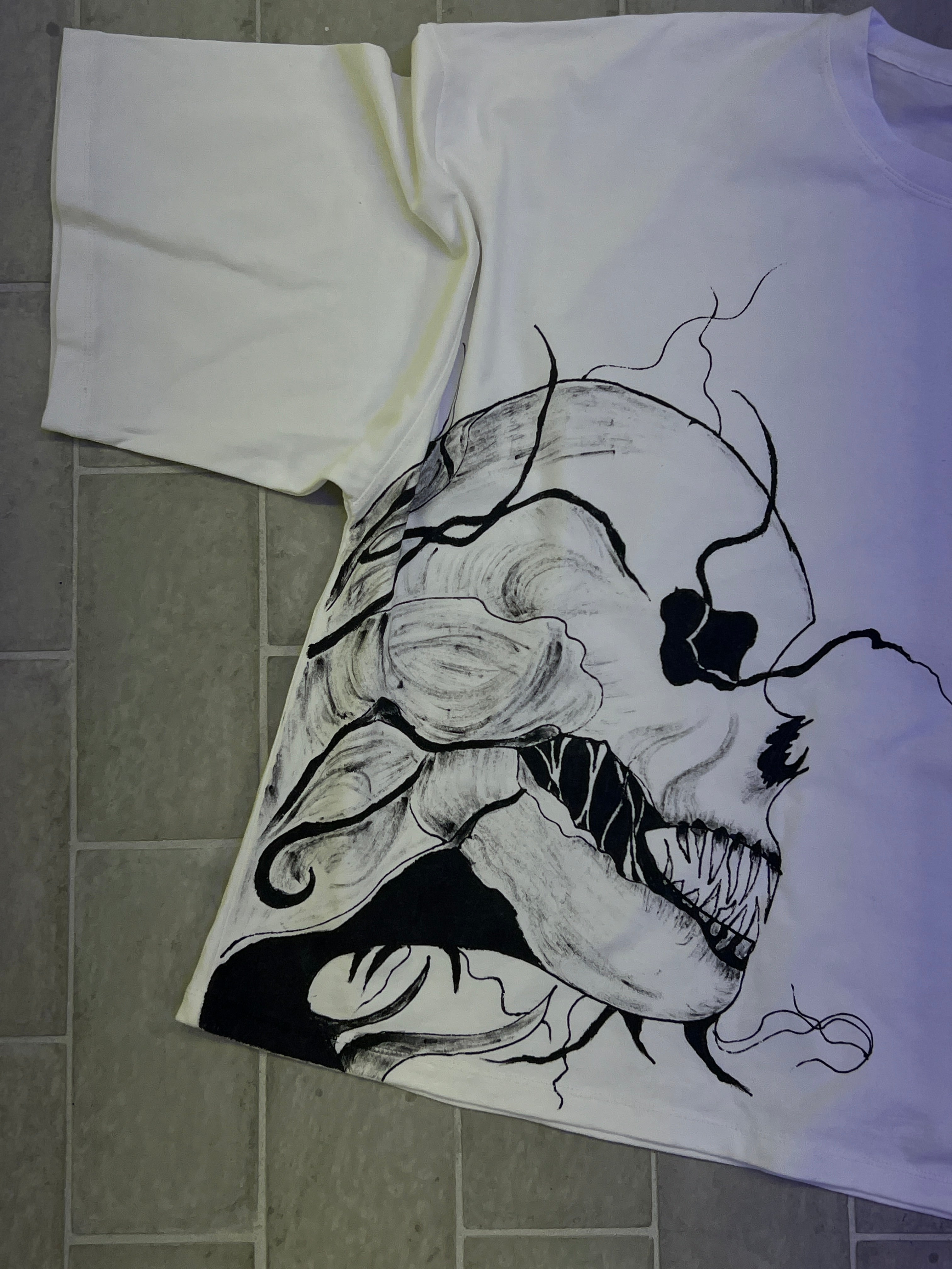 Skull Shirt - Extra Baggy