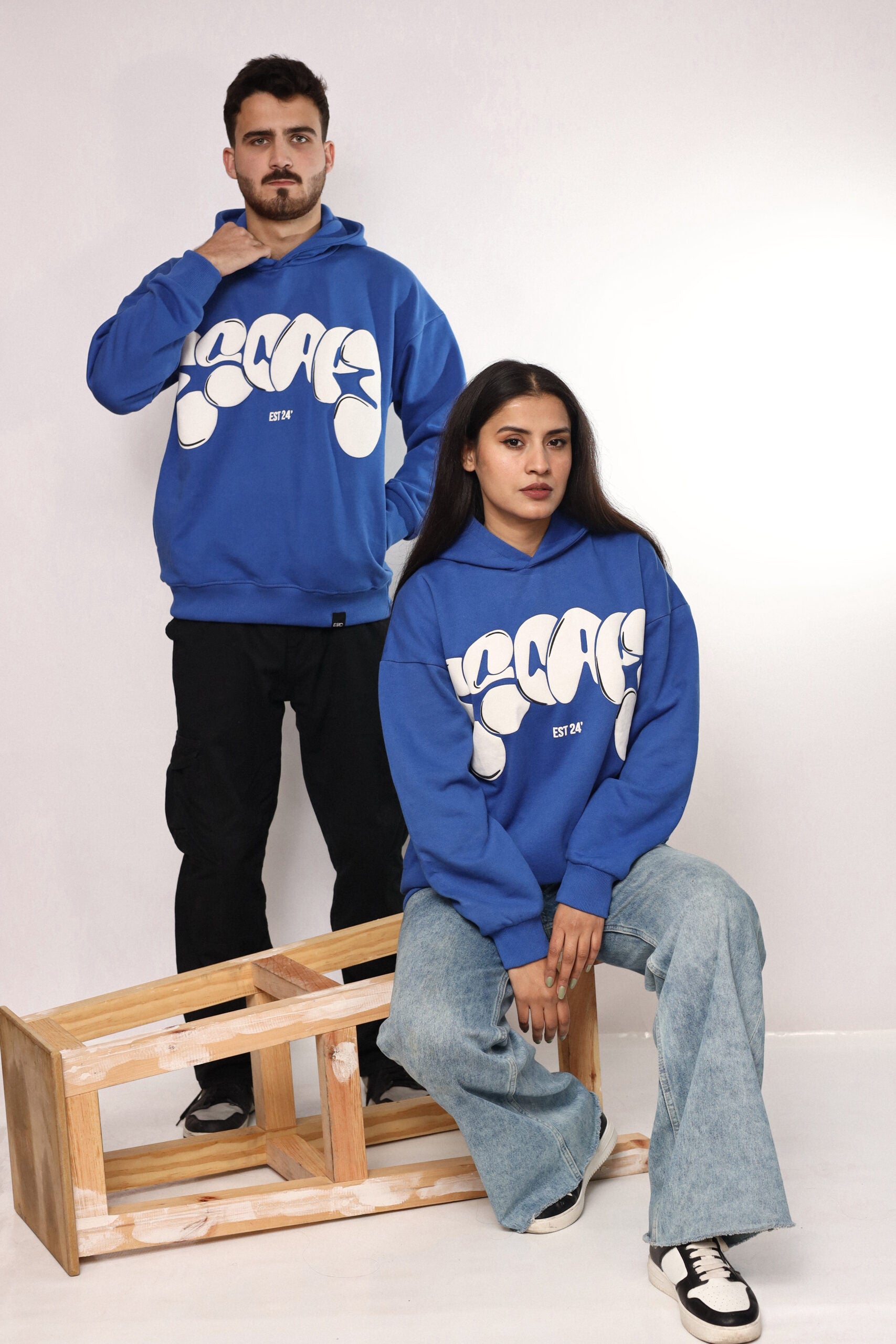 ESCAPE GRAFFITI – OVERSIZED HOODIE
