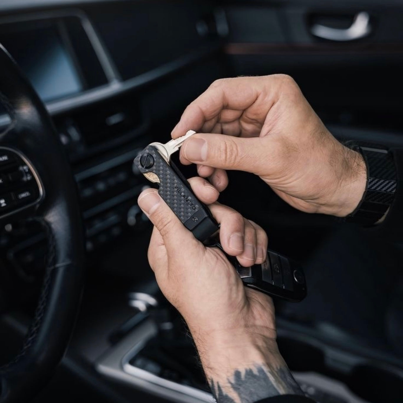 SMART KEYCASE - CARBON FIBER (LIMITED EDITION)